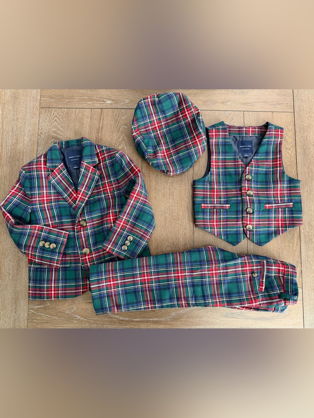 WORN ONCE Janie and Jack Plaid 4-Piece Boys Suit Set - Green Red Tartan 2T